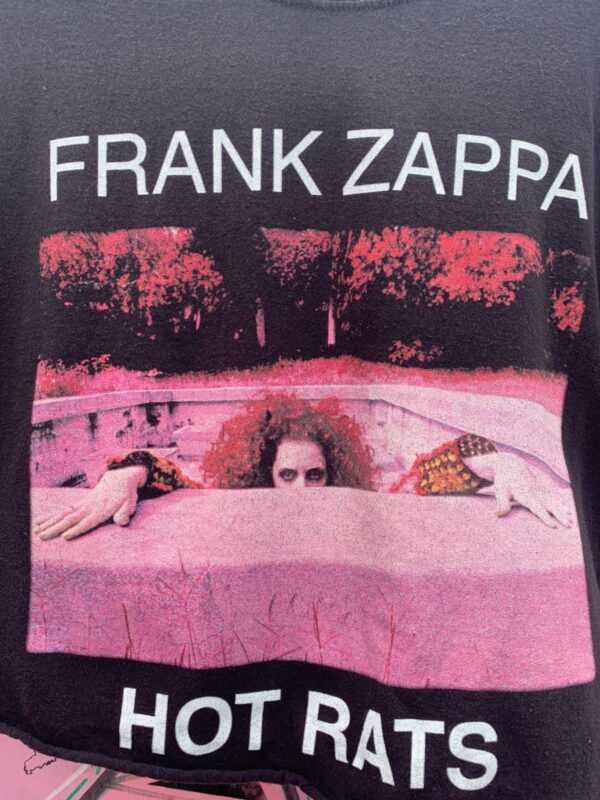 CROPPED FRANK ZAPPA HOT RATS GRAPHIC TEE