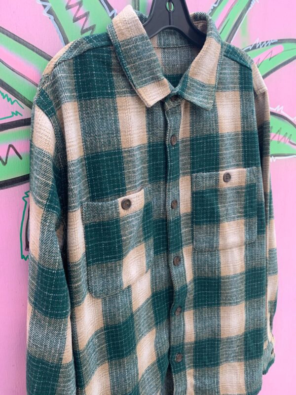NICE! HEAVY SHADOW PLAID FLANNEL BUTTON UP SHIRT