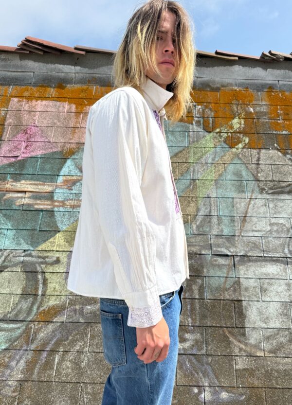 1970S EMBROIDERED LONG SLEEVE BUTTON DOWN CRINKLED COTTON HIPPY SHIRT
