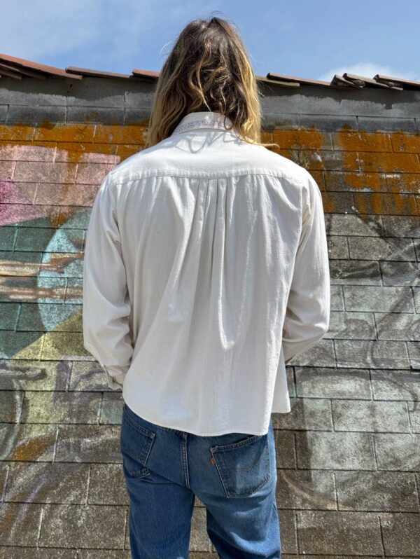 1970S EMBROIDERED LONG SLEEVE BUTTON DOWN CRINKLED COTTON HIPPY SHIRT