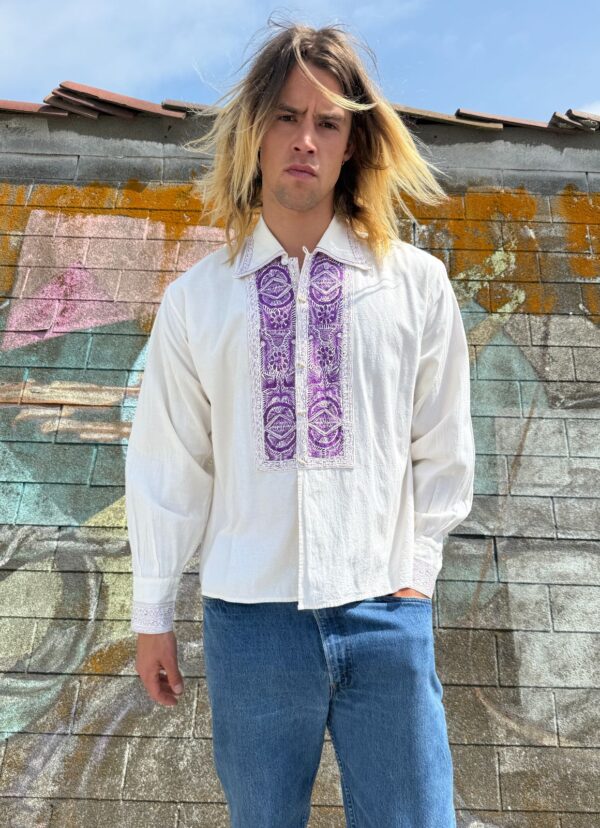 1970S EMBROIDERED LONG SLEEVE BUTTON DOWN CRINKLED COTTON HIPPY SHIRT