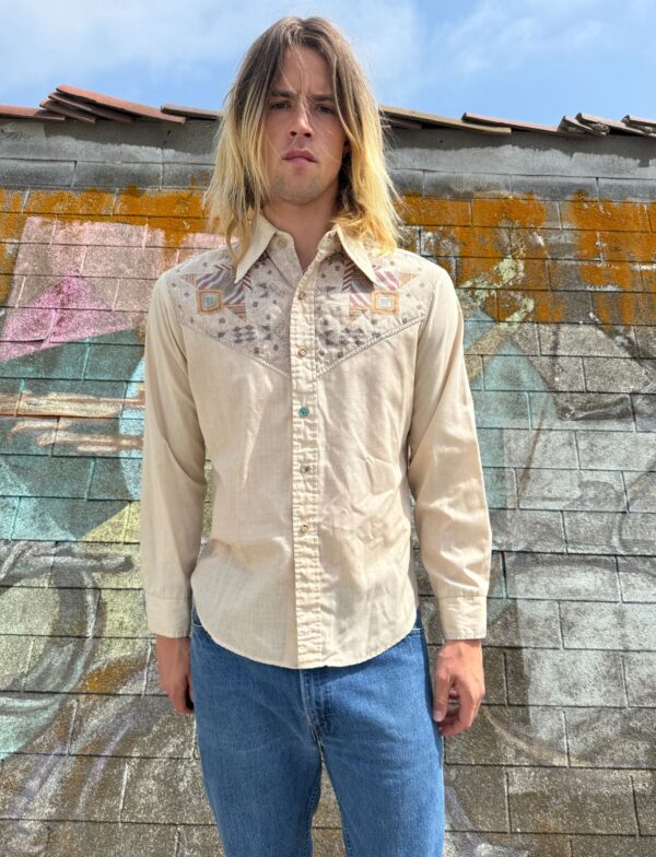 COOL! 1970S QUILTED GEOMETRIC PRINT FRONT & BACK YOKE LONG SLEEVE BUTTON DOWN SHIRT DAGGER COLLAR