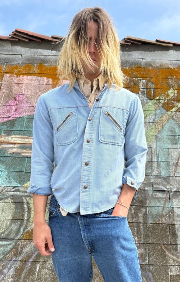 1960S-70S LIGHT WASH DENIM JACKET ANGLED ZIPPER POCKETS COPPER SNAP BUTTONS