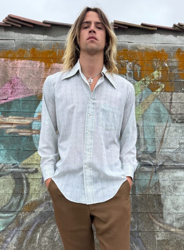 *AS-IS* KILLER! 1960S MOROCCAN PRINT LONG SLEEVE BUTTON DOWN SHIRT DAGGER COLLAR