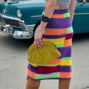 Photo detail:RETRO PLEATED FELT CHARTREUSE ZIPPERED CLUTCH