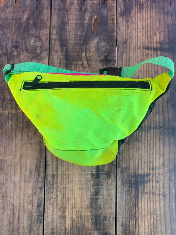 FUNKY SURF GRAPHIC COLORBLOCK FANNY PACK