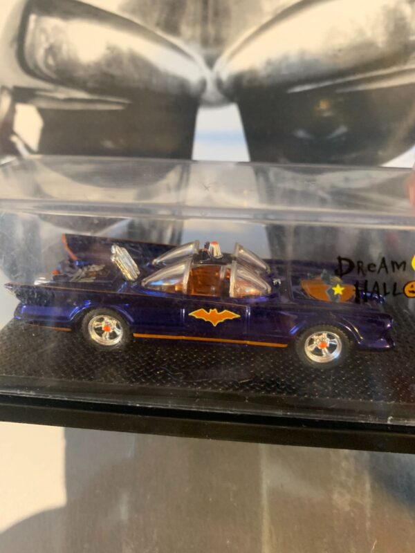 AS-IS 2008 HOT WHEELS DREAM HALLOWEEN \'66 CLASSIC TV SERIES BATMOBILE AIDS CHARITY