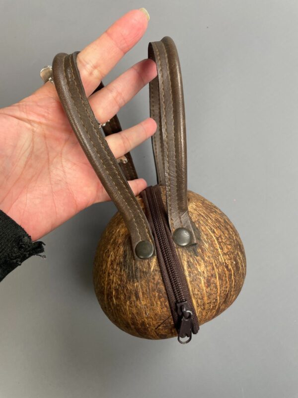 SO CUTE! ACTUAL REAL COCONUT DOUBLE HANDLE ZIP PURSE FABRIC LINING