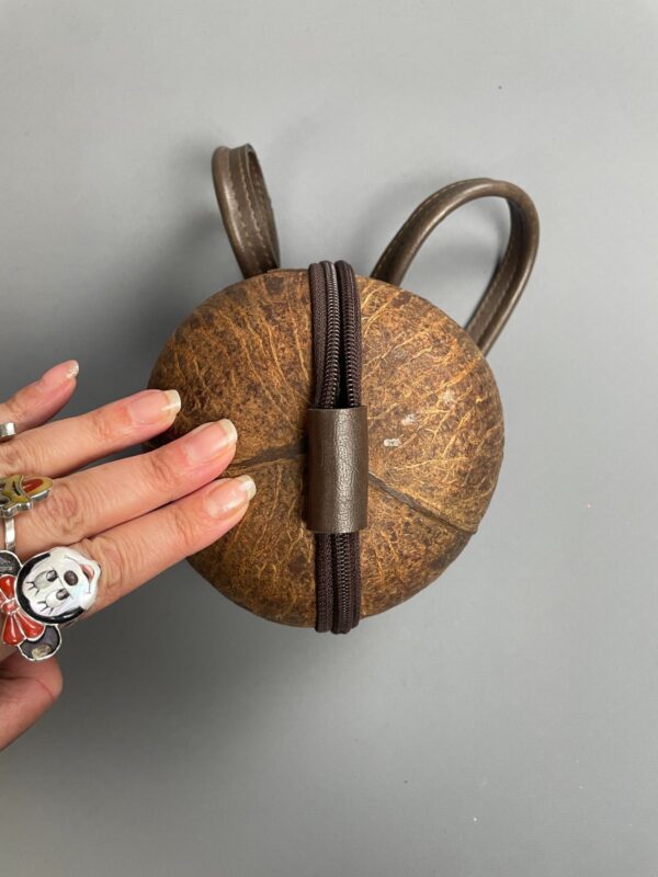SO CUTE! ACTUAL REAL COCONUT DOUBLE HANDLE ZIP PURSE FABRIC LINING