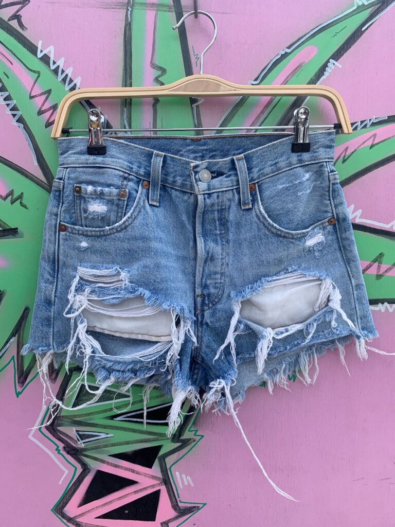 SUPER SHORT! LIGHT WASH LEVIS 501 RIPPED UP DENIM CUTOFF SHORTS