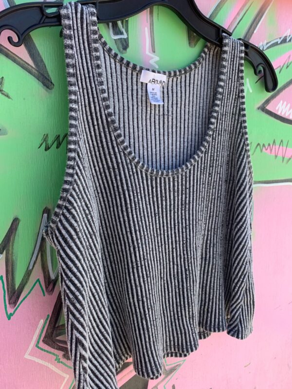 CUTE 2-TONE RIBBED KNIT TANK TOP