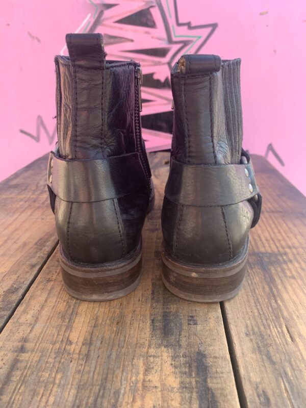 FRYE VERONICA HARNESS CHELSEA-SVL BOOT W/ SIDE ZIP MADE IN MEXICO