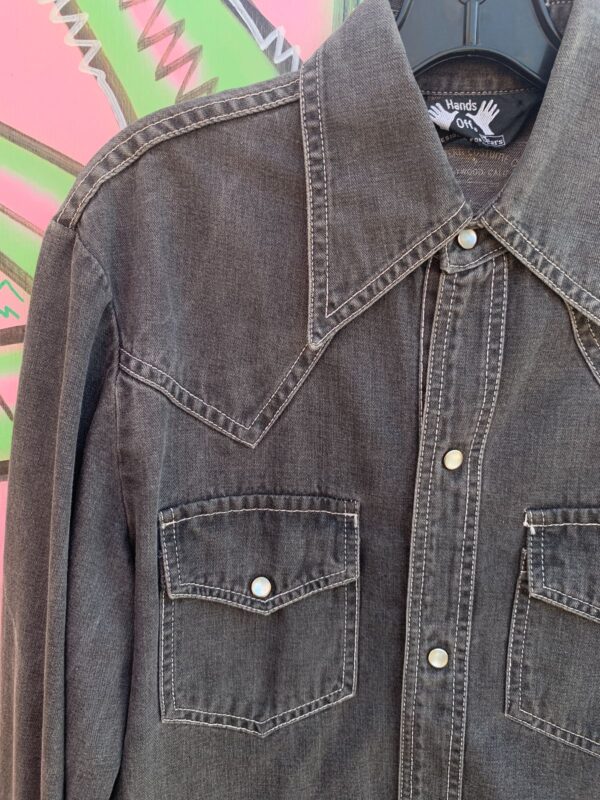 COOL FADED BLACK DENIM PEARL SNAP SHIRT WHITE CONTRAST STITCHING