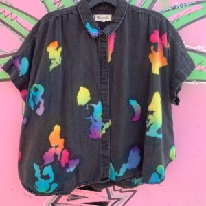 Photo detail:FUN! TIEDYE RAINBOW BLEACH SPLATTER SHORT SLEEVE BUTTONED CROPPED TOP