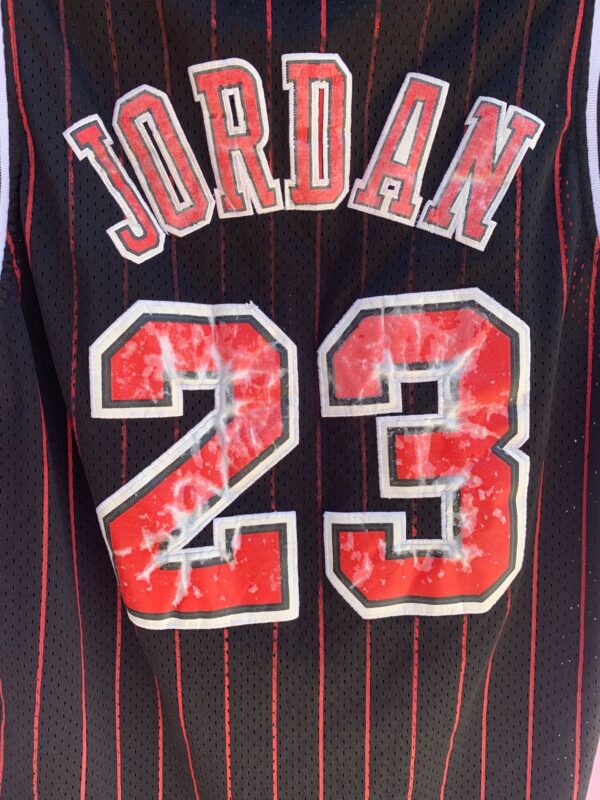 *AS-IS* 1990S THRASHED CHICAGO BULLS BASKETBALL JERSEY #23 JORDAN
