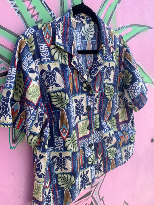 HAWAIIAN SURF PRINT BOXY SHORT SLEEVE TOP CROPPED FIT