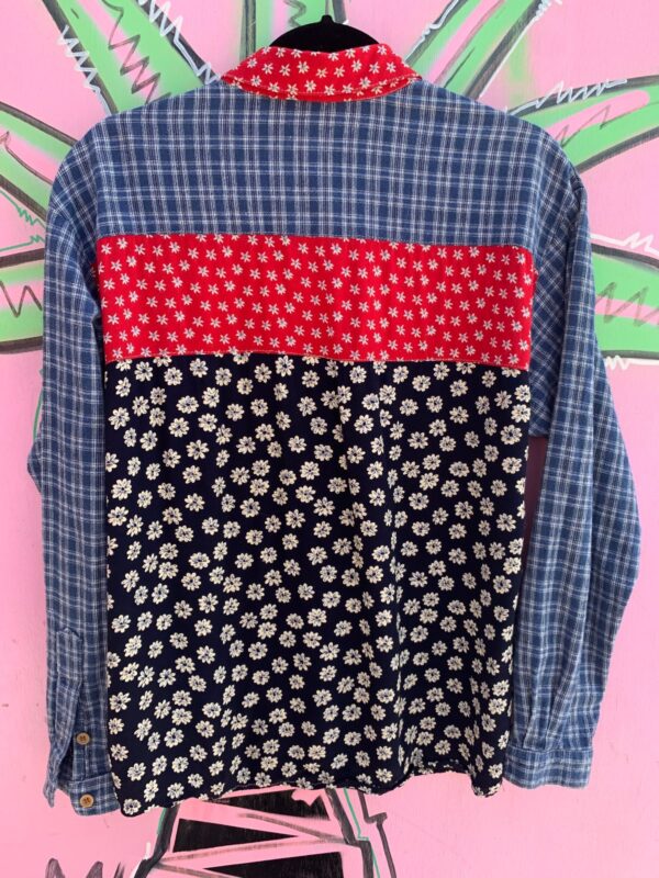 FUN! 1990S PATCHWORK RAYON LONG SLEEVE BUTTON DOWN BLOUSE