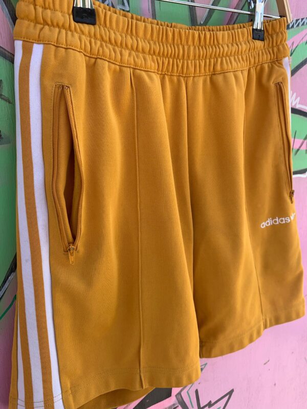 CUTE MUSTARD YELLOW ADIDAS PLEETED STRIPED SIDE TRACK SHORTS