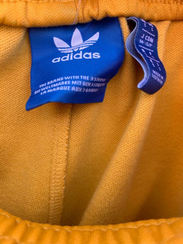 CUTE MUSTARD YELLOW ADIDAS PLEETED STRIPED SIDE TRACK SHORTS