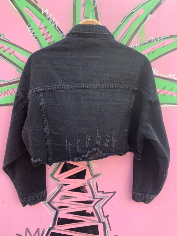 Y2K CROPPED WASHED BLACK DENIM JACKET, RAW HEM