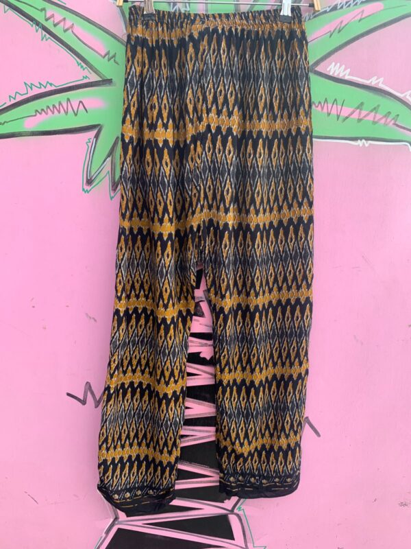 FUNKY IKAT RAYON BEACH PANTS, CONTRAST PRINT POCKETS