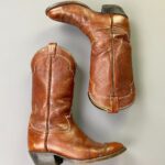 *AS IS* BUTTER SOFT COGNAC LEATHER ALMOND TOE COWBOY BOOTS