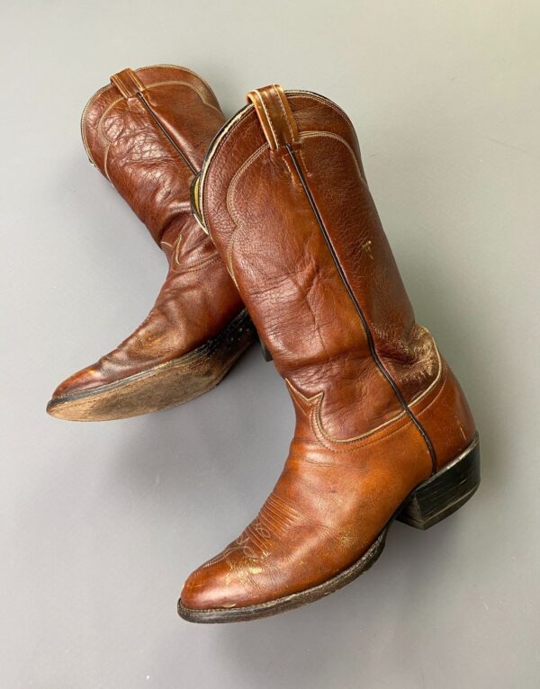 *AS IS* BUTTER SOFT COGNAC LEATHER ALMOND TOE COWBOY BOOTS