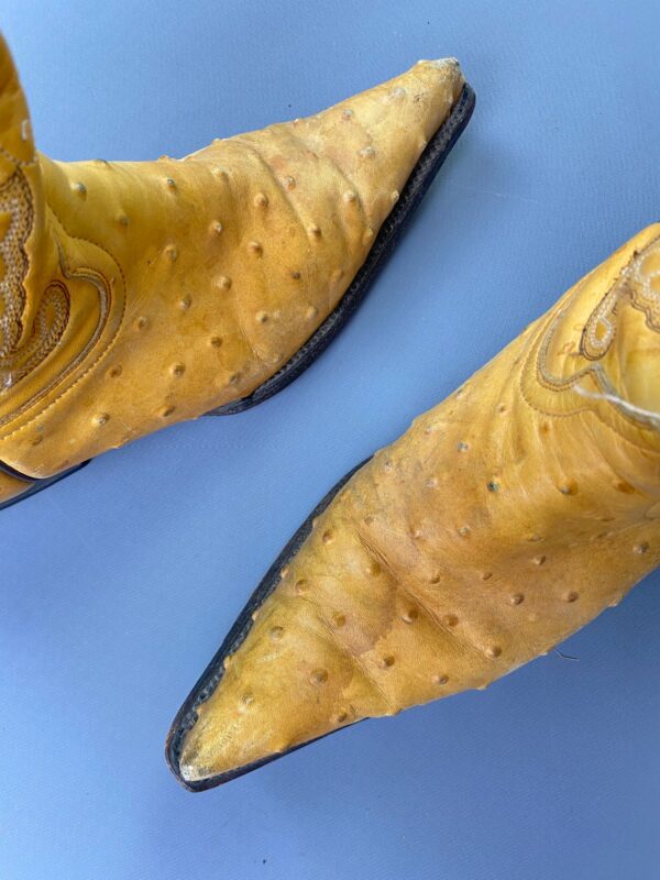 *AS-IS* MADE IN MEXICO BUTTERSCOTCH OSTRICH PANEL EMBROIDERED COWBOY BOOTS