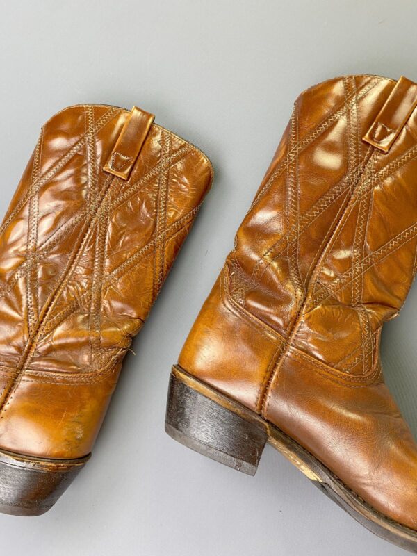 COOL! *AS IS* SQUARE TOE DIAMOND STITCH SHAFT POLISHED LEATHER WESTERN RANCHER BOOTS