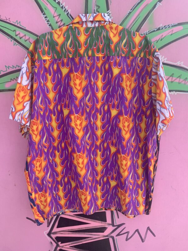 FUN! MULTI-COLORED FLAME PRINT SHORT SLEEVE BUTTON DOWN SHIRT