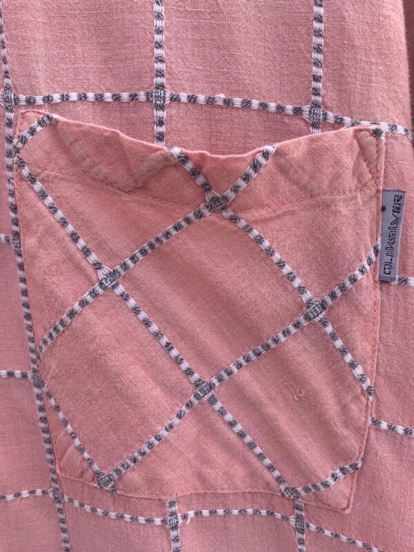 NICE! 1990S MADE IN USA 100% COTTON RAISED CHECKER WEAVE COTTON SHORT SLEEVE SHIRT