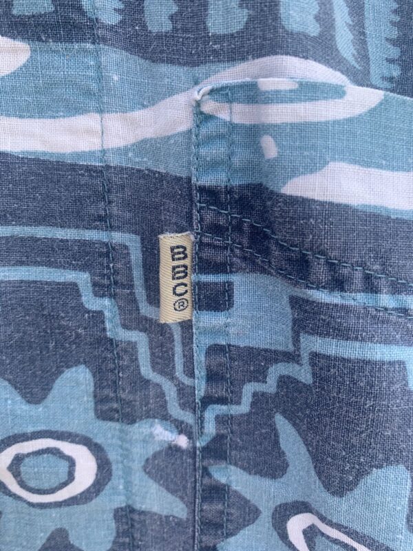 1990S 100% COTTON HAWAIIAN SHADES OF BLUE RAMIE BLEND SHORT SLEEVE BUTTON UP SHIRT