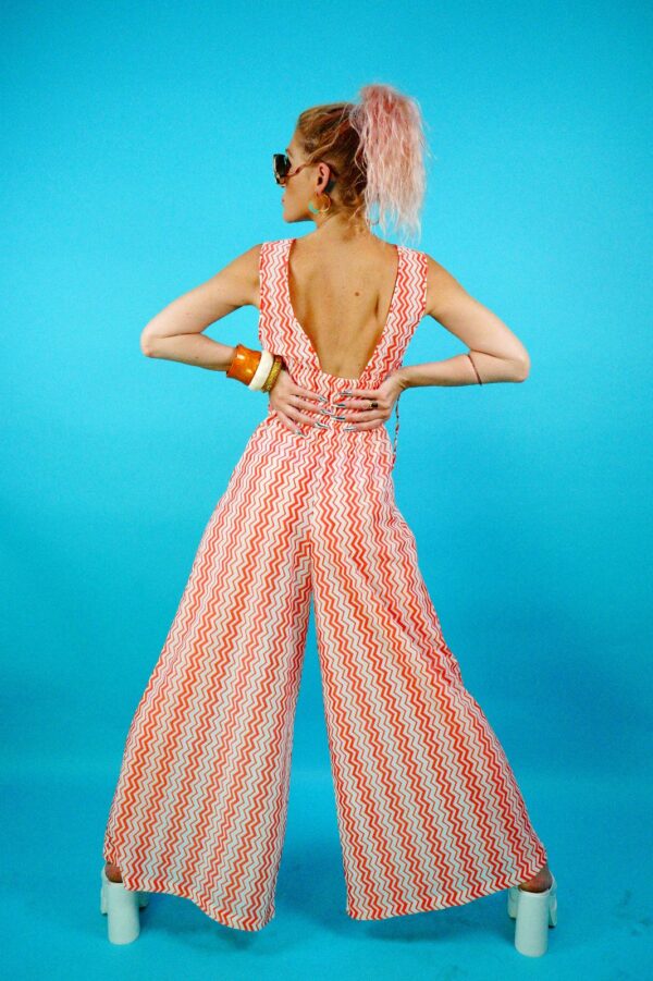 1970S TWO TONE ZIG ZAG DESIGN SLEEVELESS KEYHOLE WIDE LEG JUMPSUIT