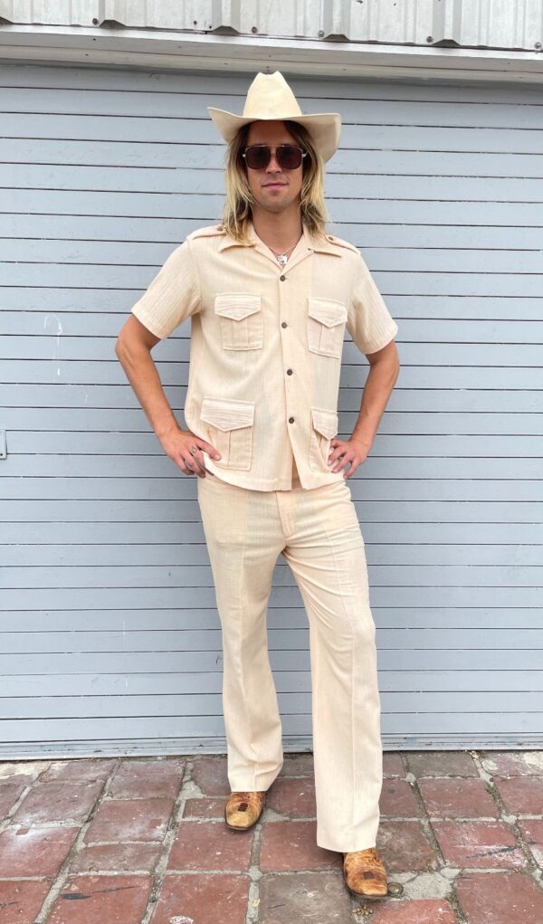 1970S CRINKLED GUAYABERA STYLE HAVANA SHIRT & MATCHING PANTS SUIT BRAIDED DETAILS & COCONUT BUTTONS
