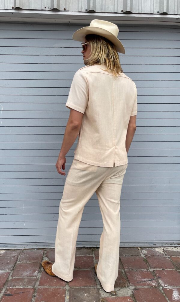 1970S CRINKLED GUAYABERA STYLE HAVANA SHIRT & MATCHING PANTS SUIT BRAIDED DETAILS & COCONUT BUTTONS