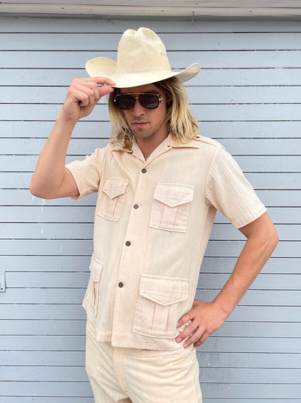 1970S CRINKLED GUAYABERA STYLE HAVANA SHIRT & MATCHING PANTS SUIT BRAIDED DETAILS & COCONUT BUTTONS