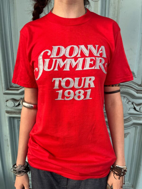 DEADSTOCK DONNA SUMMER METALLIC SILVER 1981 SUMMER IS BACK TOUR MERCH TSHIRT