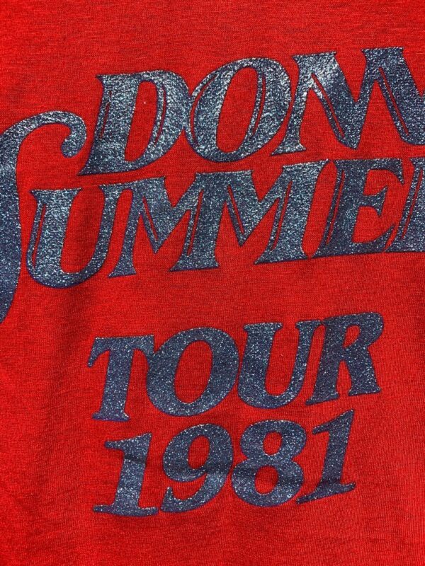 DEADSTOCK DONNA SUMMER BLUE GLITTER METALLIC TOUR 1981 SUMMER IS BACK GRAPHIC T SHIRT