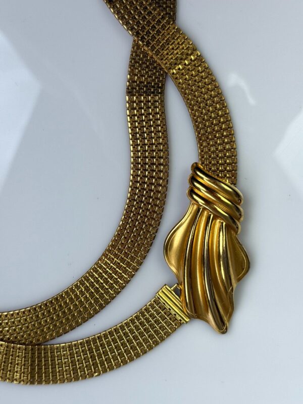 1980S TIGHT SQUARED LINK CHAIN BELT WITH OVERSIZED BUCKLE