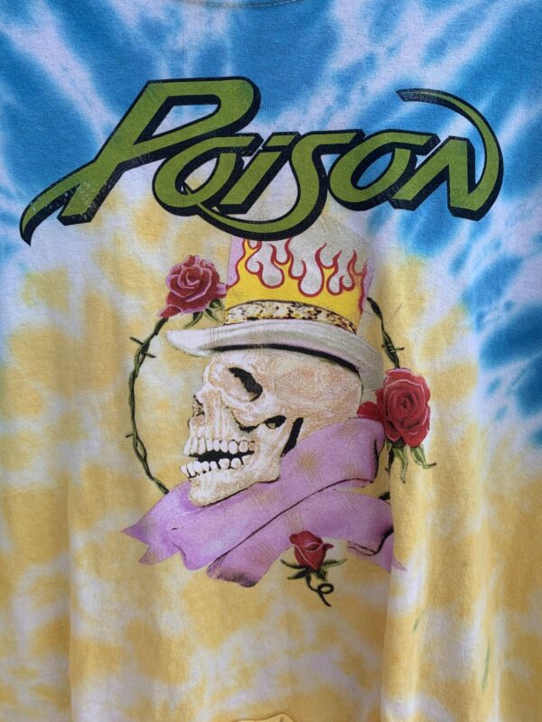 FUN! CROPPED TIE DYE POISON SKULL GRAPHIC REPOP TSHIRT