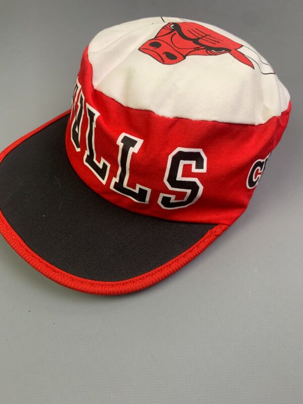 RAD! 1990S DEADSTOCK CHICAGO BULLS ALLOVER PRINT PAINTERS CAP