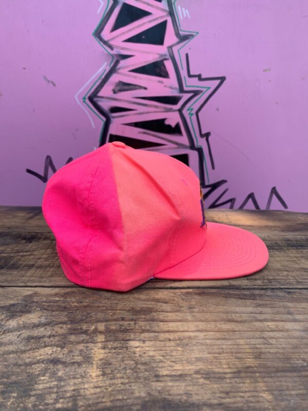 RARE! 1990S NEON PINK EMBROIDERED LOS ANGELES LAKERS SNAPBACK HAT