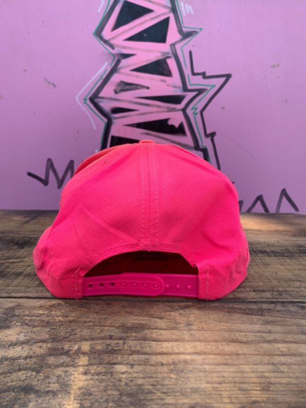 RARE! 1990S NEON PINK EMBROIDERED LOS ANGELES LAKERS SNAPBACK HAT