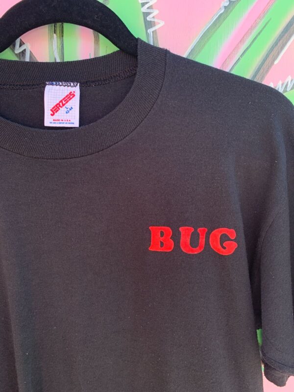 BUG FLOCK LETTER SINGLE STITCH T-SHIRT