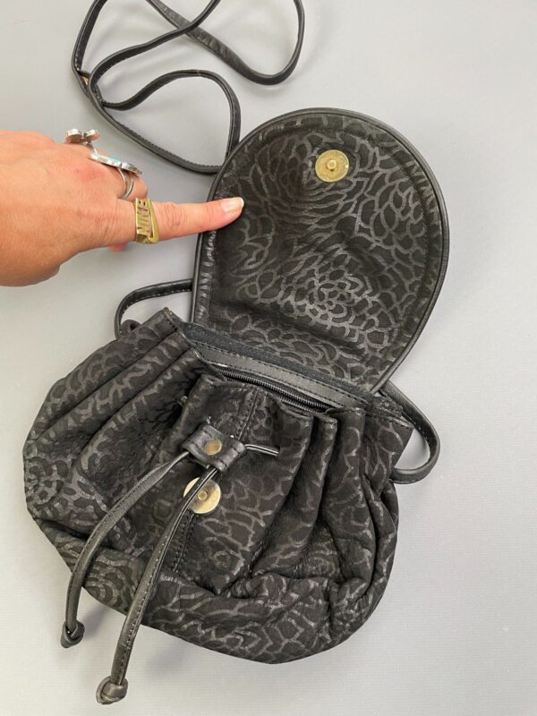 LOVE! 1980S LASER ETCHED FLORAL DESIGN MINI LEATHER SHOULDER PURSE, DRAWSTRING CLOSURE
