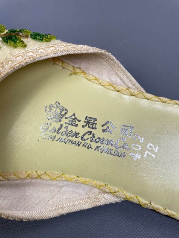 ADORABLE! SEQUIN & BEADED FLORAL DESIGN SLIP ON HOUSE SLIPPERS