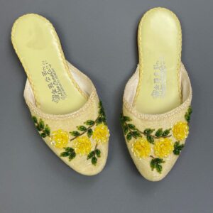 Photo detail:ADORABLE! SEQUIN & BEADED FLORAL DESIGN SLIP ON HOUSE SLIPPERS