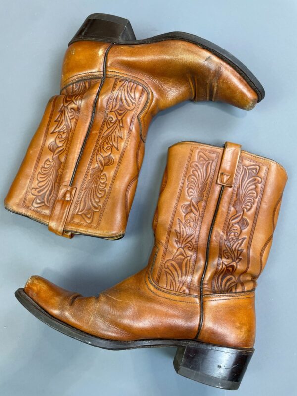 *AS-IS* RAD! ORNATELY EMBOSSED SNIP TOE WESTERN BOOTS