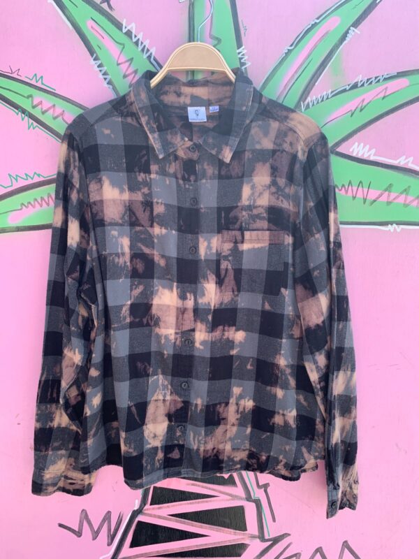 BETTY BOOP! BLEACHED BUFFALO PLAID FLANNEL
