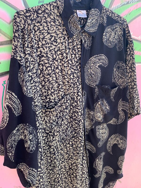 *AS-IS* 100% RAYON BATIK PRINT PAISLEY PANEL SHORT SLEEVE BUTTON UP SHIRT